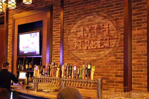 sixth-street-bar