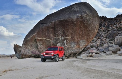 Exploring Giant Rock in Landers California With a Jeep Wrangler