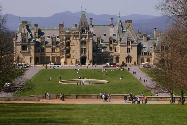 Best Mansions to Visit in America: What Defines a Mansion and Where to See the Greatest Ones