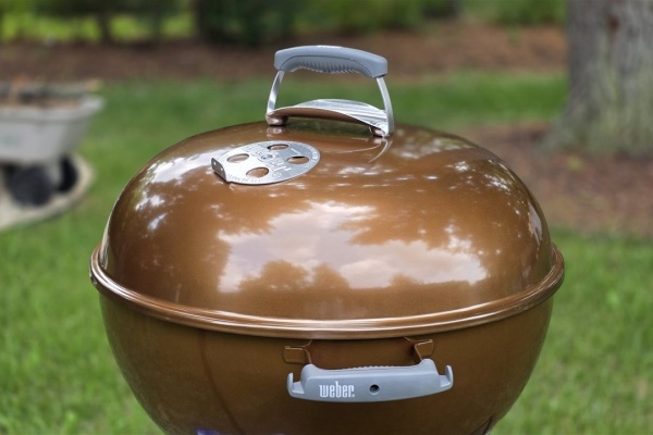 The Weber Original Kettle Premium Brought Me Back To Charcoal After 15 Years