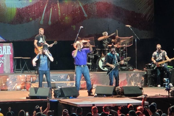6 Summer Music Festival Survival Tips for Men Over 30