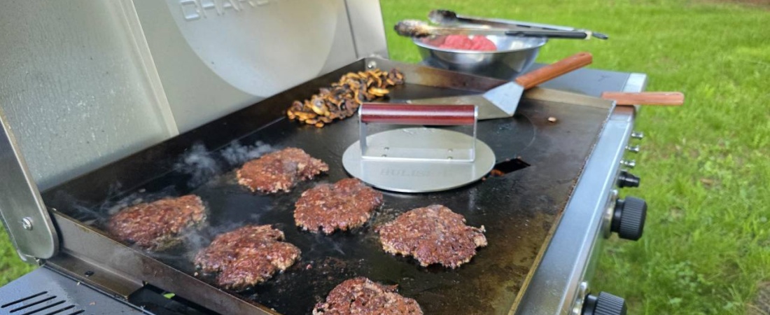 I Mastered the Art and Science of Restaurant Perfect Smashburgers For Home Cooks