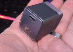 UGREEN Air Review: Four Slim Chargers And Power Banks I Traveled With This Summer