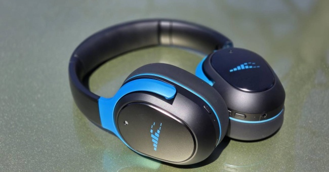 H2O Audio RIPT Ultra Over-The-Ear Sport Headphones Review: Luxury Audio for Active Lifestyle
