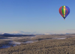 Chase The Northern Lights on This Swedish Balloon Tour 