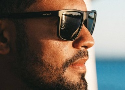 The Top Styles for Men's Glasses: What's Hot Right Now