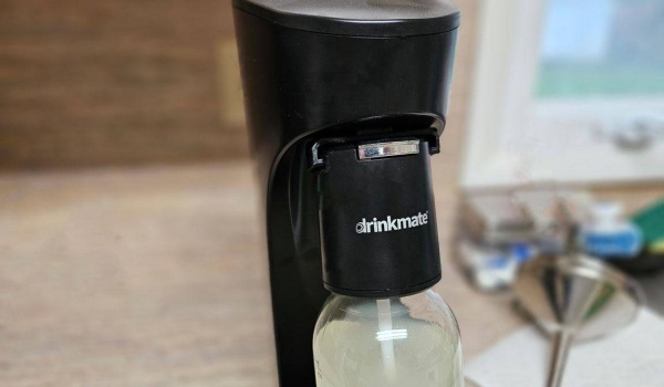 Drinkmate OmniFizz Proves That Just Because You Can Carbonate Any Liquid, It Doesn't Mean You Should!
