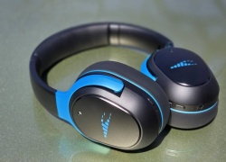 H2O Audio RIPT Ultra Over-The-Ear Sport Headphones Review: Luxury Audio for Active Lifestyle