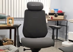 LiberNovo Maxis Chair Review - Finally A Seat That Lets Big Dudes Feel Comfortable At The Desk