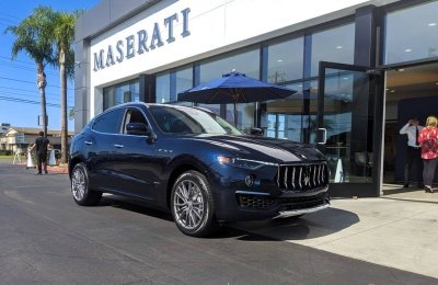How Car Dealerships Use Psychology to Make You Buy