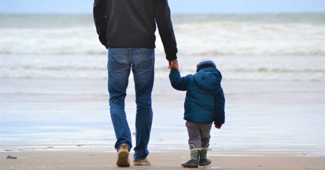 Father And Son Stay At Home Weekend Activity Ideas