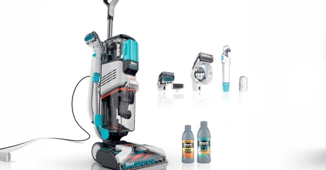 The Shark CarpetXpert Has Been My Holiday Cleaner Upper Super Weapon