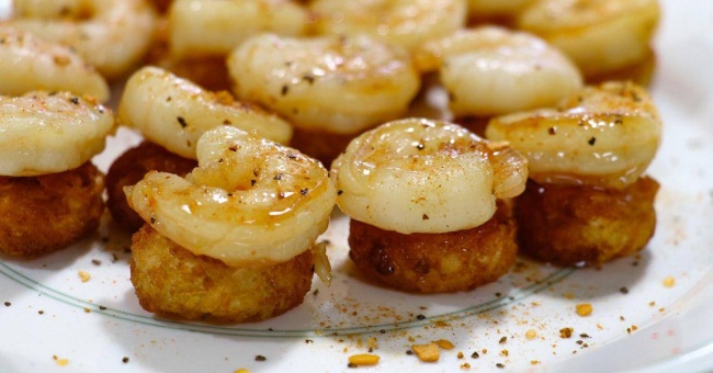 Hot Honey Shrimp Tater Cake Bites
