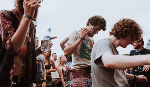 How Women Can Deal With A Lads Holiday