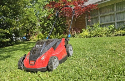 How To Mow Perfect Lawn Stripes And Make It Look Like A Ballpark