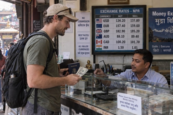 Exchange Rate Hacks Every Globe-Trotting Guy Should Know
