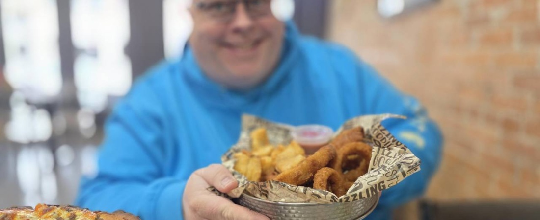 The Brick House In Port Clinton Presents A Solid Foundation For Great Lake Erie Shores Pub Food