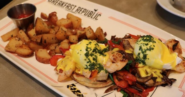 California Cuisine and Cocktails at Breakfast Republic San Diego