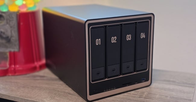 UGREEN DXP4800 GT Review: Dual 10GbE, U.2 Bays, And How It Compares To The Plus And Pro