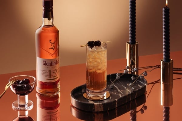 11 Fall Whiskey Cocktails And Old Fashioned Riffs For Cold, Crisp Nights