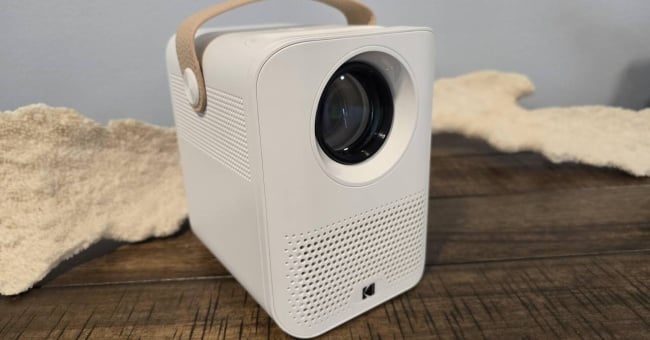 KODAK FLIK HD9 Smart Projector Review: Portable Entertainment Anywhere