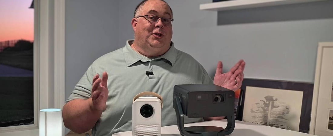 Portable Projector Showdown: Epson EF22 vs Kodak FLIK HD9 Which Is Best For Your Next Trip?