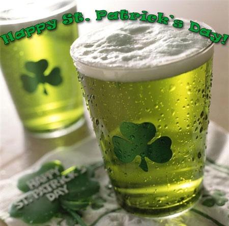 Celebrating St. Patrick's Day with Irish Cocktails with @ManTripping