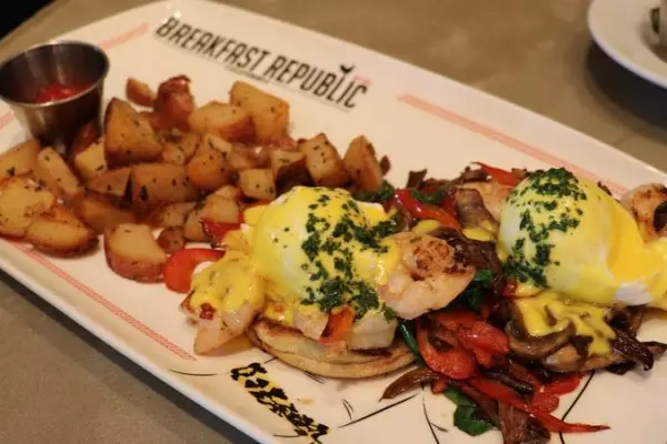 California Cuisine and Cocktails at Breakfast Republic San Diego