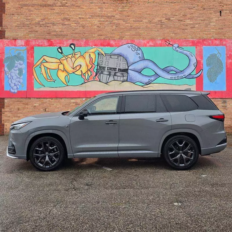 lexus tx mural
