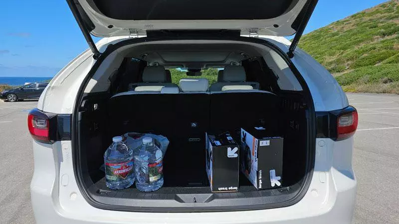cx 90 cargo space third row