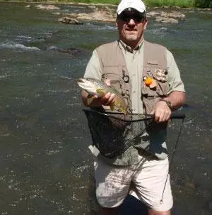 alex-bell-in-river