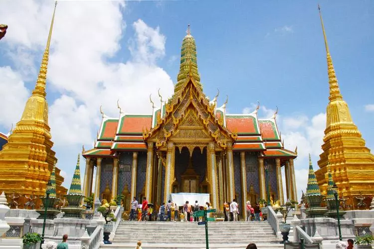 grand palace bangkok thailand