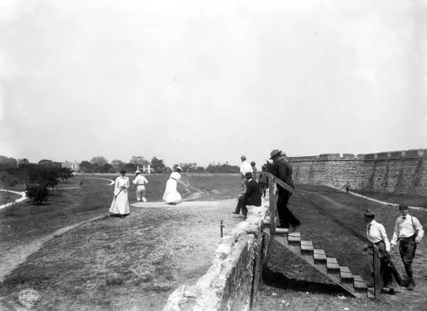 playing golf castillo de san marcos st augustine florida