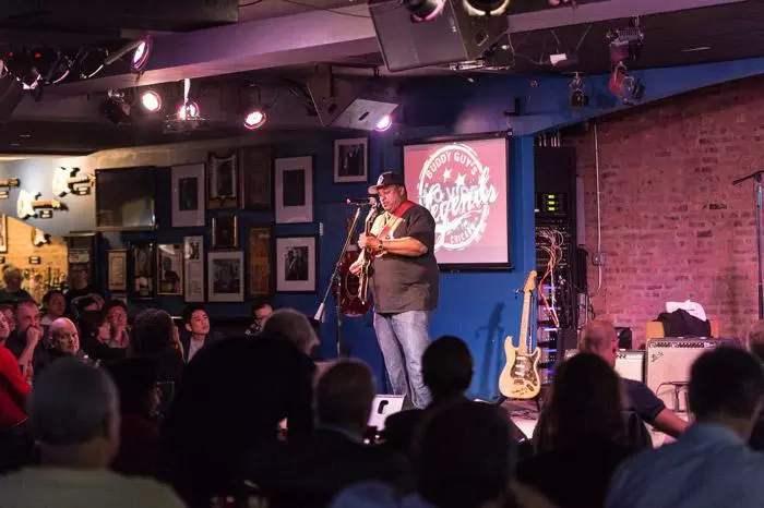 buddy guys legends blues club chicago