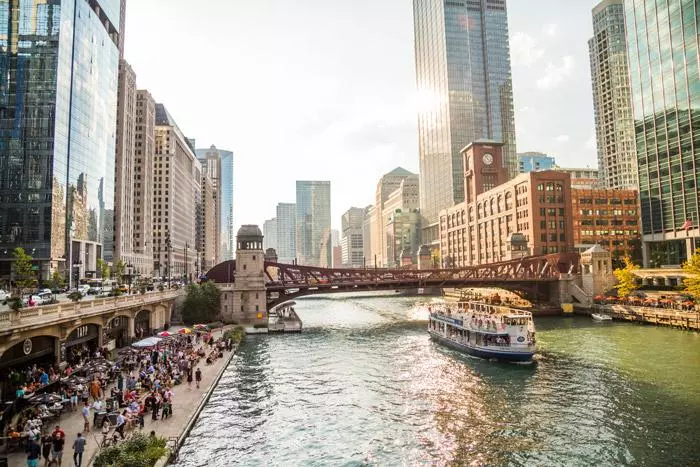 chicago architecture cruise on river