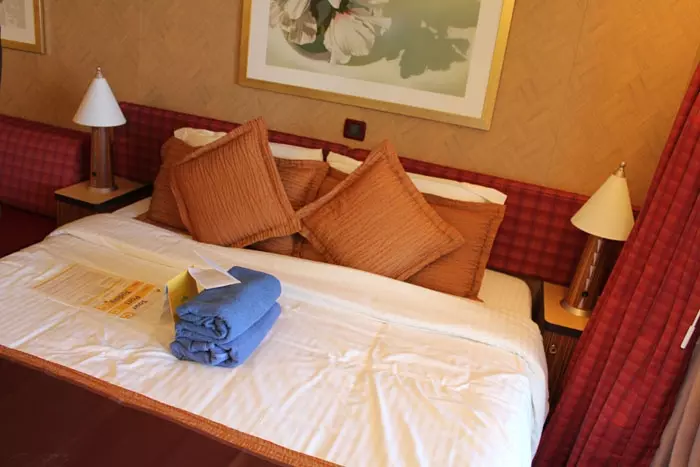 costa deliziosa bed room 8240