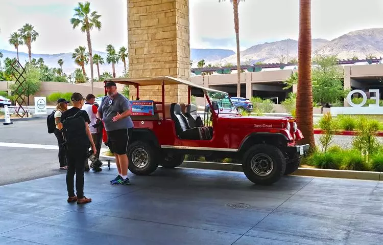 red jeep tours hotel pickup in palm desert at hotel paseo
