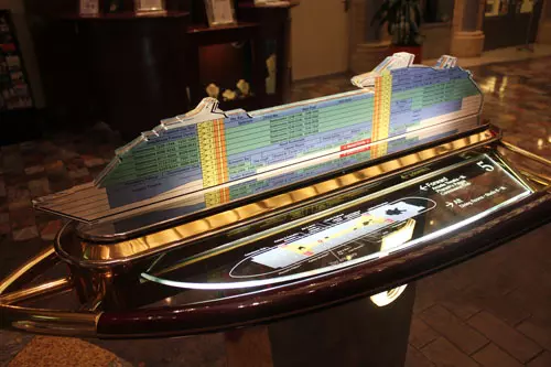 freedom-of-the-seas-ship-model