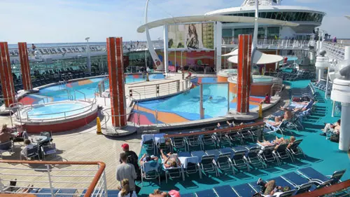 lido-deck