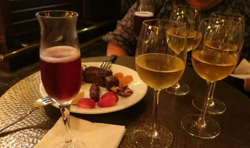 vintages-wine-tasting