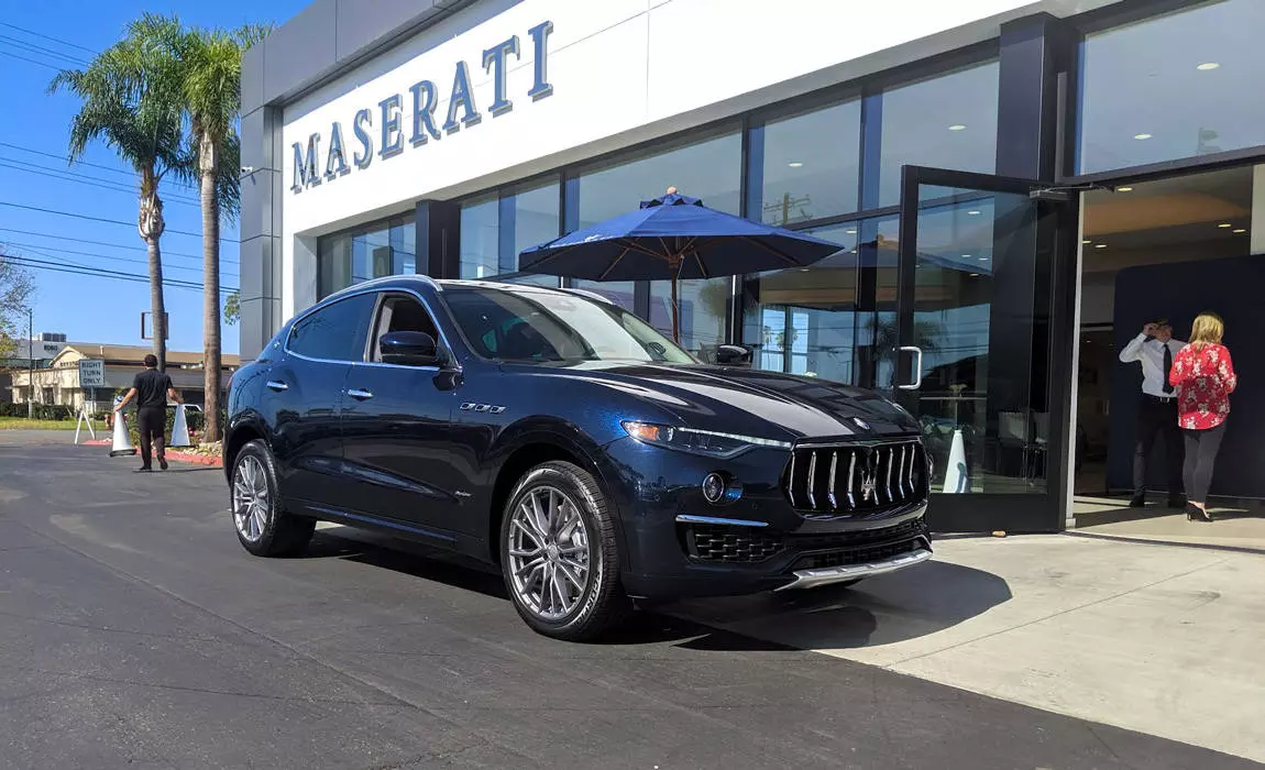 car dealerships use psychology to sell cars