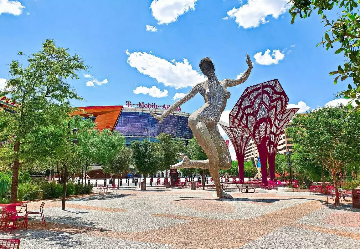 Las Vegas is a fantastic warm weather hockey destination