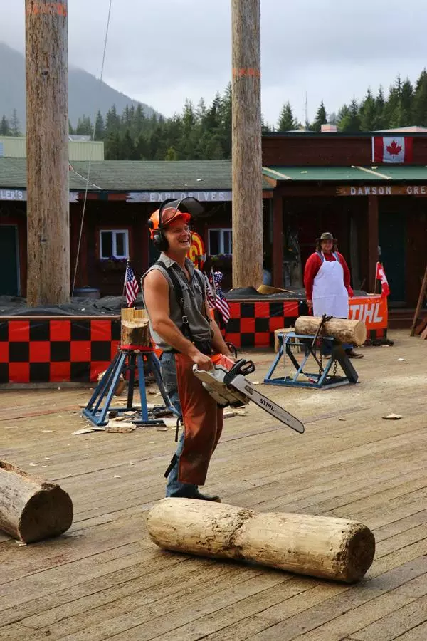 stihl chainsaw demonstration great alaskan lumberjack show