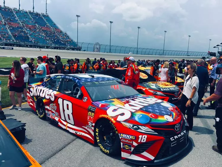 skittles number 18 camry kyle bush