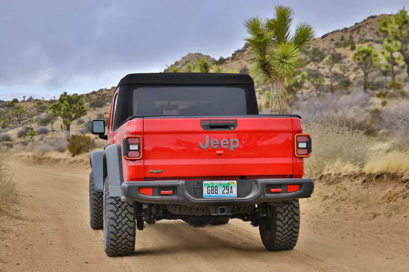 rear of jeep gladiator