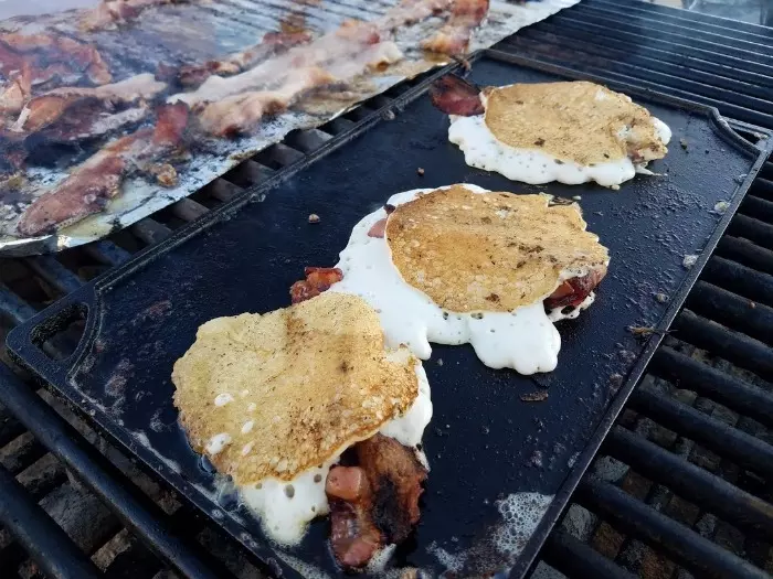 bacon pancakes cooking