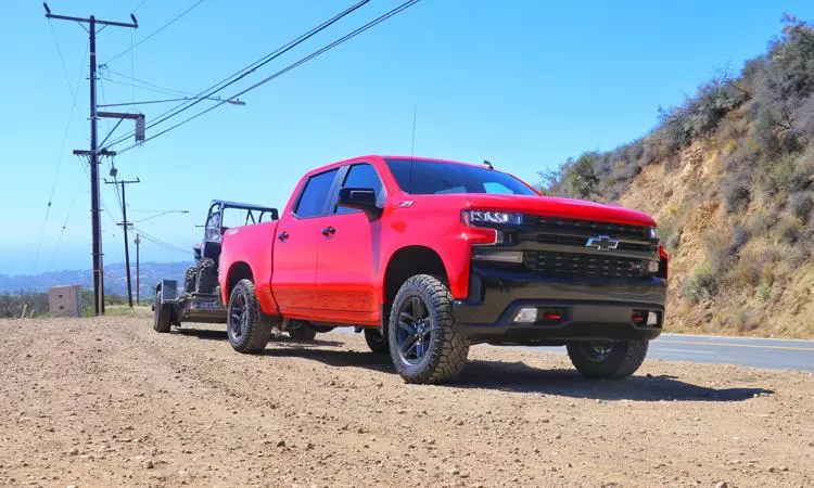 Chevy Silverado Trail Boss is chic and capable for work during the week and play on the weekends.