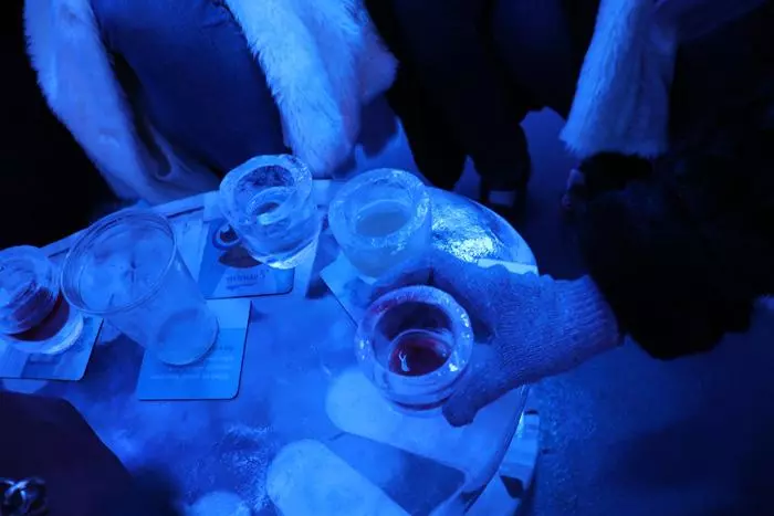 ice glasses minus 5 ice bar