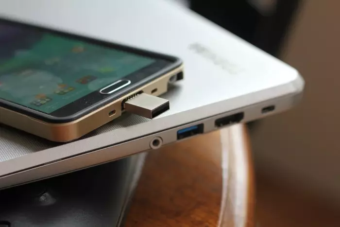 usb flash drive