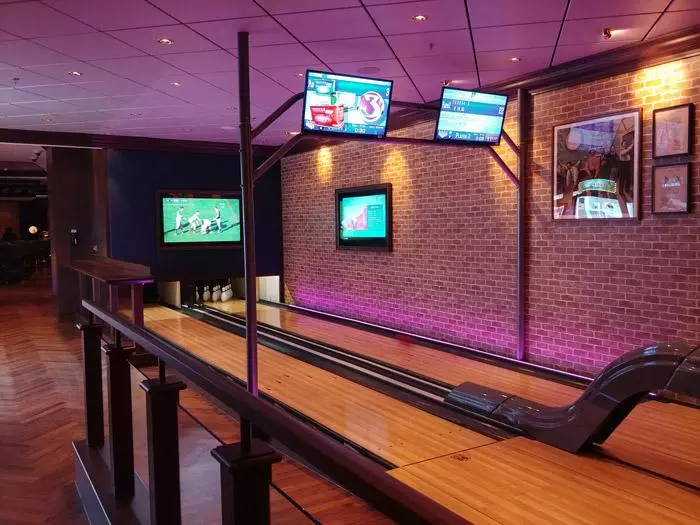 bowling on norwegian bliss